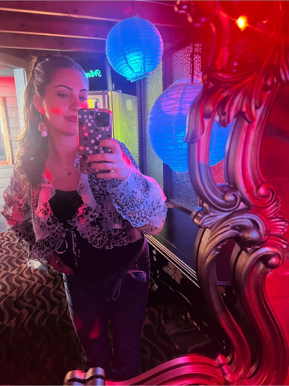 ʜɪ!! ɴɪᴄᴇ ᴛᴏ ᴍᴇᴇᴛ ʏᴏᴜ! 💋 - Picture 1 of 4